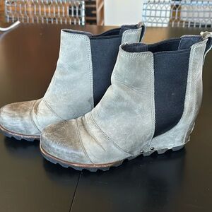 Joan of Artic Gray suede Sorel wedge booties